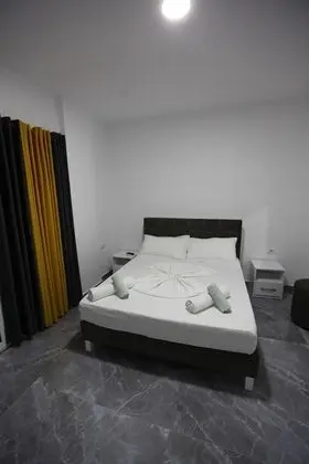 Tek Büyük Yataklı Oda, Balkon