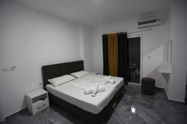 Tek Büyük Yataklı Oda, Balkon