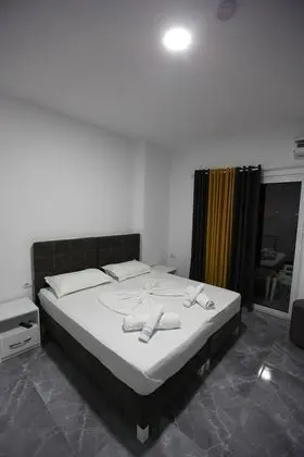 Tek Büyük Yataklı Oda, Balkon
