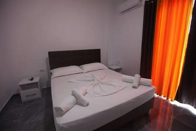 Tek Büyük Yataklı Oda, Balkon