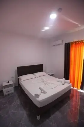 Tek Büyük Yataklı Oda, Balkon