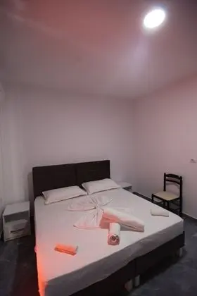 Tek Büyük Yataklı Oda, Balkon