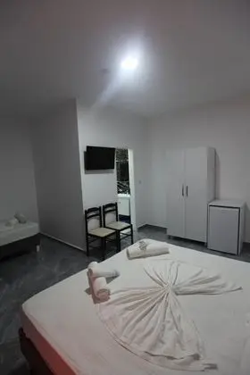 Tek Büyük Yataklı Oda, Balkon