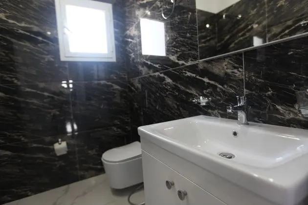 Tek Büyük Yataklı Oda, Balkon