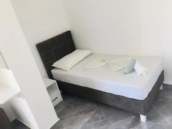 Üç Kişilik Oda, Balkon