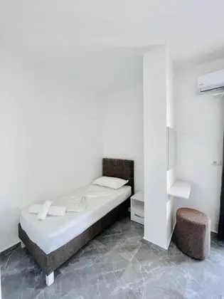 Üç Kişilik Oda, Balkon