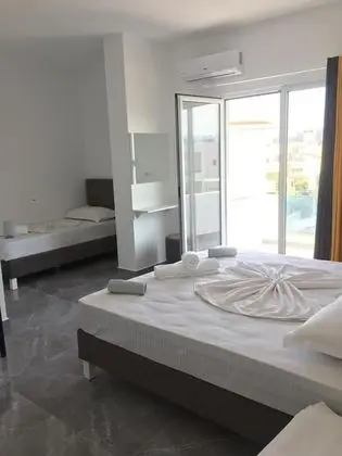 Üç Kişilik Oda, Balkon
