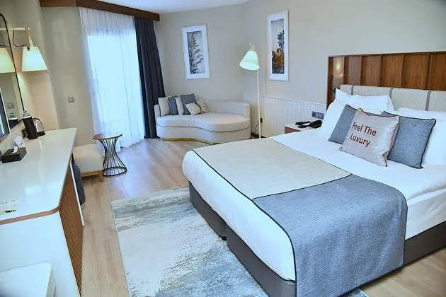 https://images.etstur.com/imgproxy/resize/2560x1440/files/images/hotelImages/etsrooms/509180/Seaden_Quality_Resort___Spa_20250104115538_1.jpg