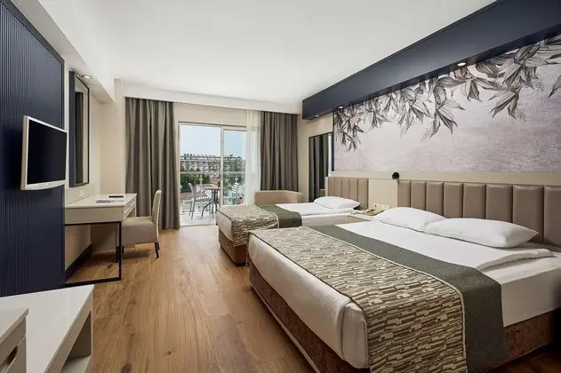 https://images.etstur.com/files/images/hotelImages/TR/51785/l/Sea-World-Resort---Spa-Oda-393823.jpg
