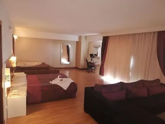 Suit Room