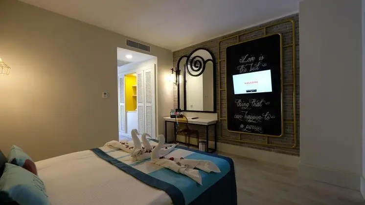 https://images.etstur.com/files/images/hotelImages/TR/93850/l/Seaden-Valentine-Resort---Spa-Oda-376345.jpg