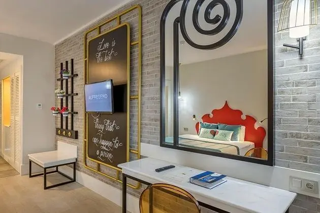 https://images.etstur.com/files/images/hotelImages/TR/93850/l/Seaden-Valentine-Resort---Spa-Oda-376354.jpg