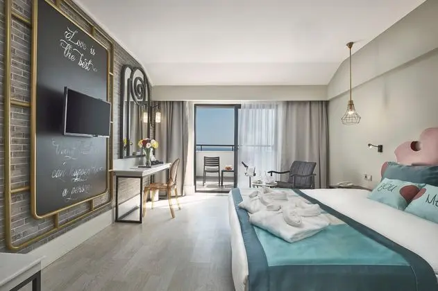 https://images.etstur.com/imgproxy/resize/2560x1440/files/images/hotelImages/etsrooms/509183/Seaden_Valentine_Resort___Spa__16_Adults_Only_20251013161014_0.jpg