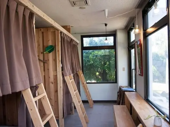 Ortak Ranzalı Oda, Karma Ranzalı Oda