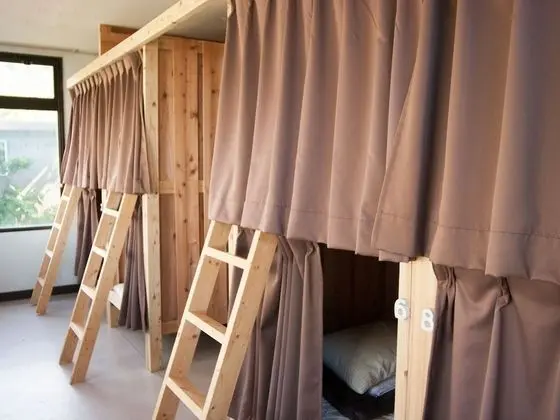 Ortak Ranzalı Oda, Karma Ranzalı Oda