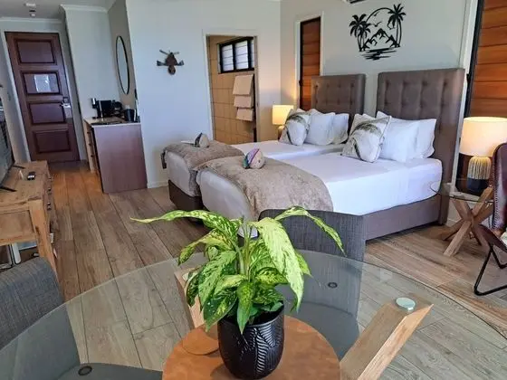 Luxury Oda, 1 En Büyük (King) Boy Yatak, Plaj Manzaralı, Zemin Kat