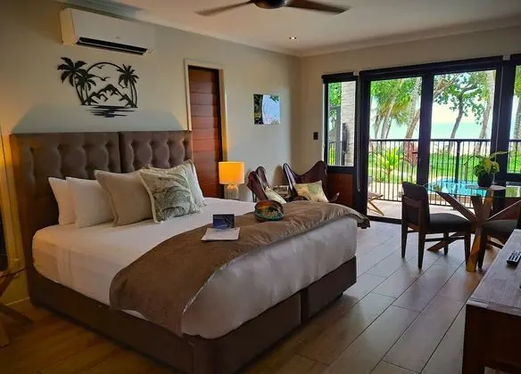 Luxury Oda, 1 En Büyük (King) Boy Yatak, Plaj Manzaralı, Zemin Kat