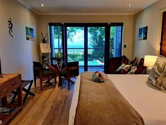 Luxury Oda, 1 En Büyük (King) Boy Yatak, Plaj Manzaralı, Zemin Kat