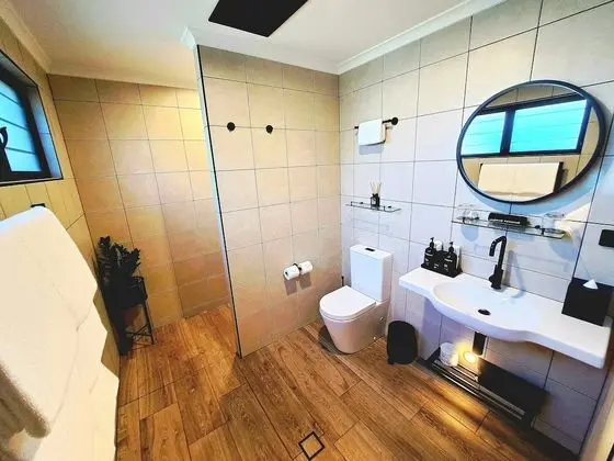 Luxury Oda, 1 En Büyük (King) Boy Yatak, Plaj Manzaralı, Zemin Kat
