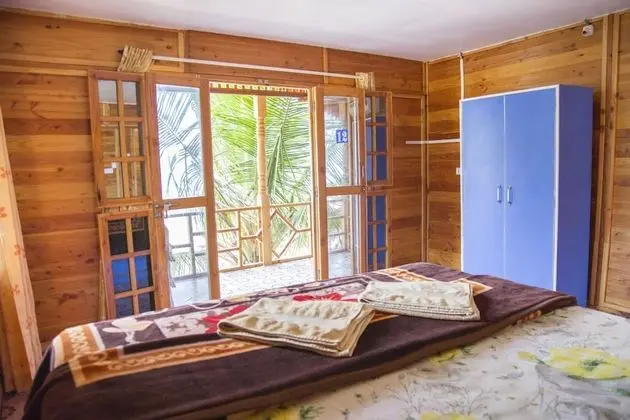 Kır Evi, Deniz Manzaralı, Denize Bakan