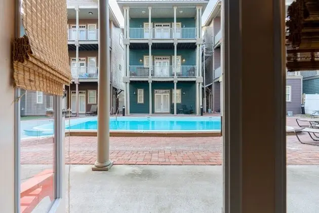 Ev, Birden Çok Yatak, Balkon, Havuz Manzaralı