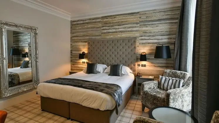 Traditional Super King Room