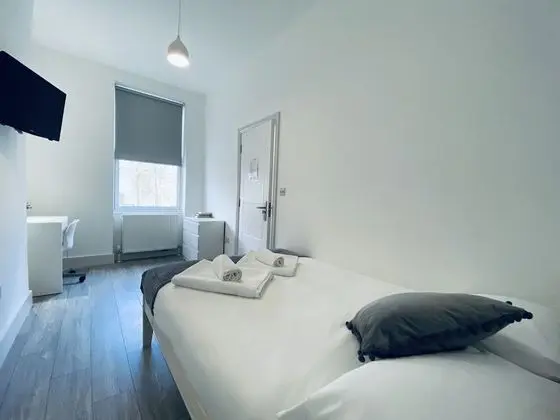 Comfort Tek Büyük Yataklı Oda