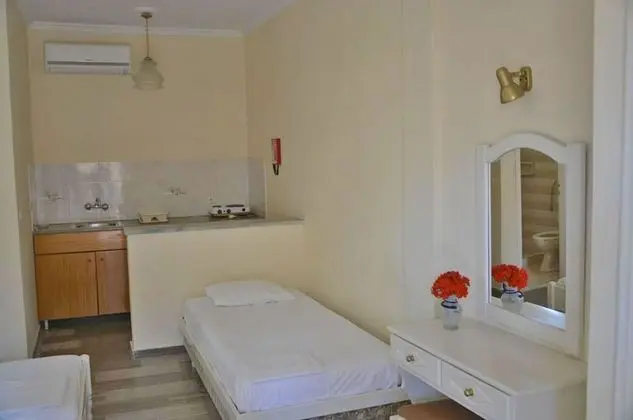 Üç Kişilik Oda