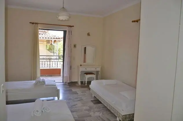 Üç Kişilik Oda