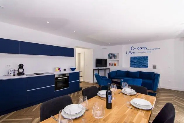 Deluxe Apart Daire, Deniz Manzaralı