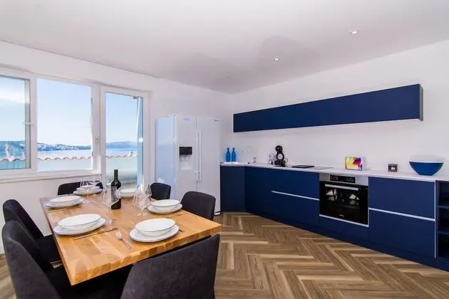 Deluxe Apart Daire, Deniz Manzaralı
