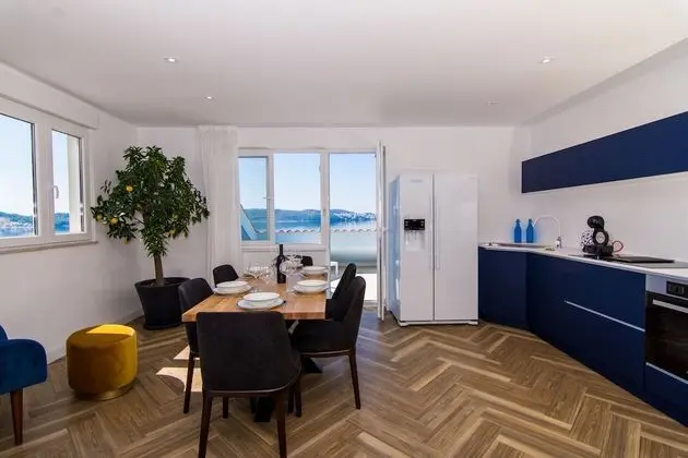 Deluxe Apart Daire, Deniz Manzaralı