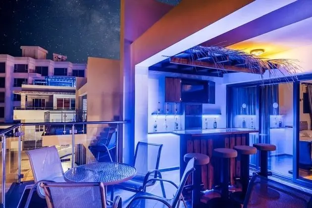 Villa, Sıcak Su Havuzu (No.8)