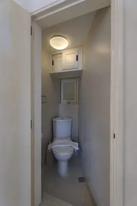Ev