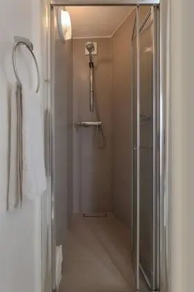 Ev