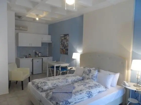 Stüdyo, Kısmi Deniz Manzaralı (for 2)