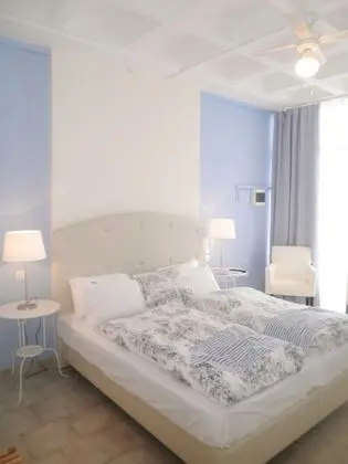 Stüdyo, Kısmi Deniz Manzaralı (for 2)