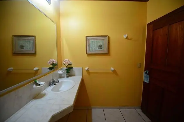 Basic Üç Kişilik Oda