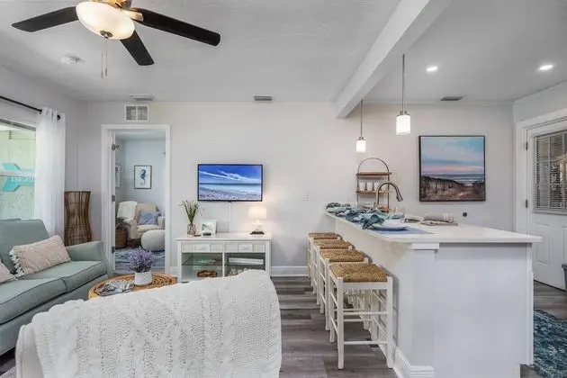 Ev (Seagrass Cottage)