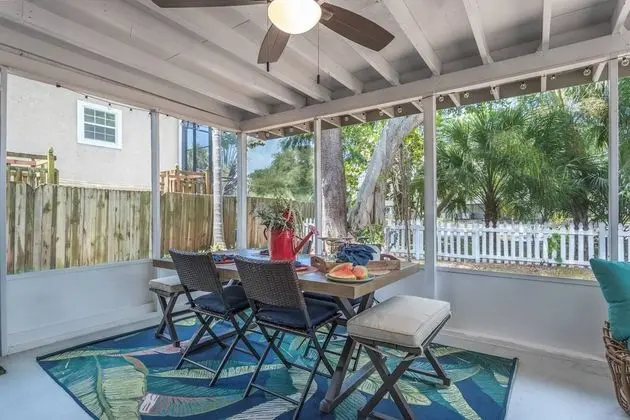 Ev (Seagrass Cottage)