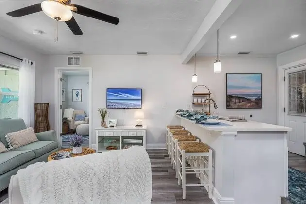 Ev (Seagrass Cottage)
