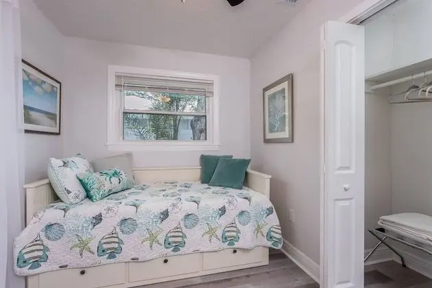 Ev (Seagrass Cottage)