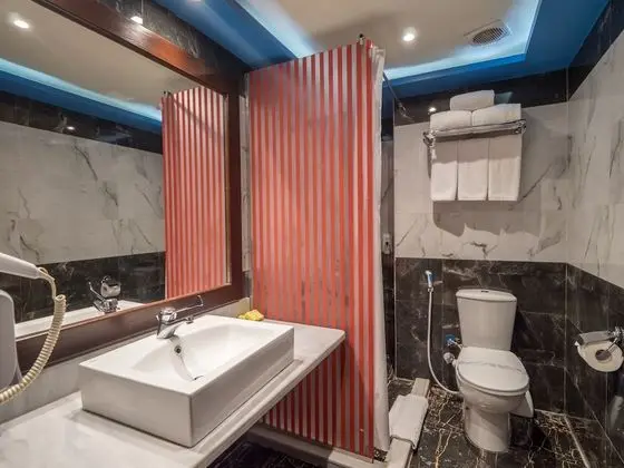 Standard Tek Büyük Yataklı Oda