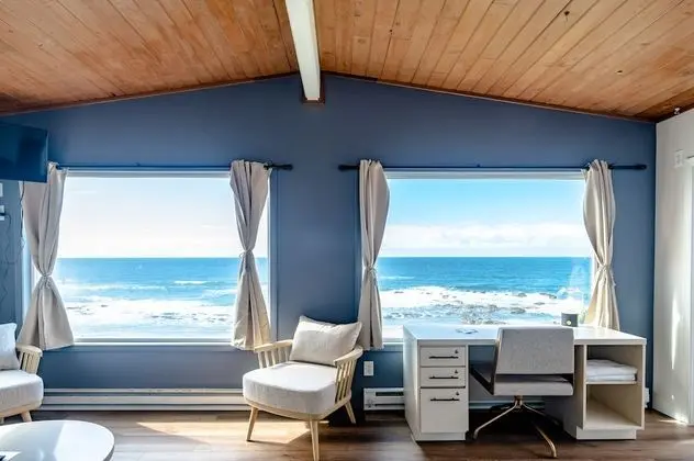 Deluxe Cottage w/Hot Tub, Kitchenette