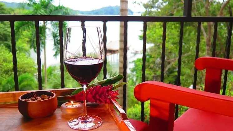 Bungalow with Ocean View (3 Adults)