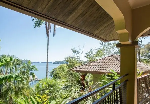 Bungalow with Ocean View (3 Adults)
