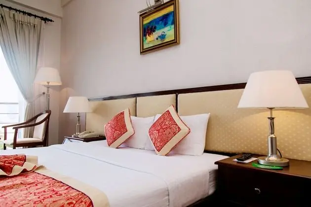 Luxury Tek Büyük Yataklı Oda