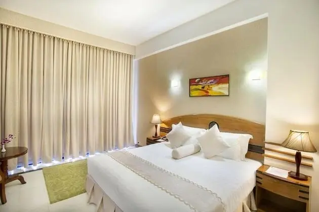 Deluxe Tek Büyük Yataklı Oda, 1 Çift Kişilik Yatak, Sigara İçilmez, Şehir Manzaralı