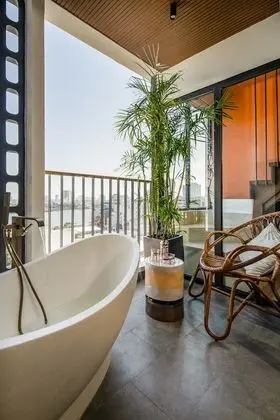 Çatı Katı (Loft), Küvet, Nehir Manzaralı