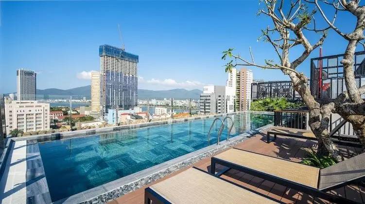 Çatı Katı (Loft), Küvet, Nehir Manzaralı
